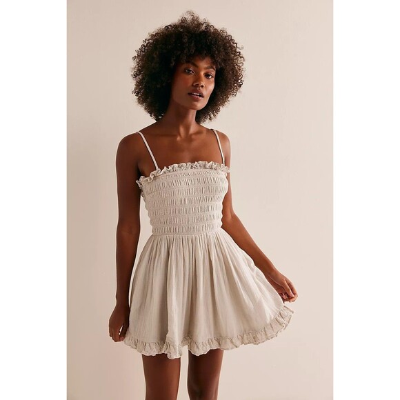 Free People Free-est Josephine Bustle Tube Mini Dress Smocked Ruffle S 283159 - Picture 1 of 13